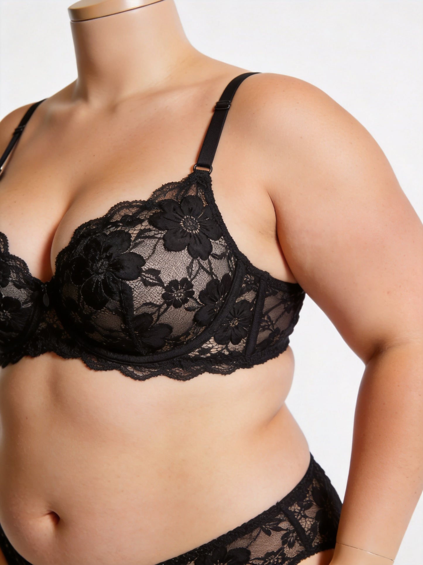 Plus Size Lace Lingerie Set