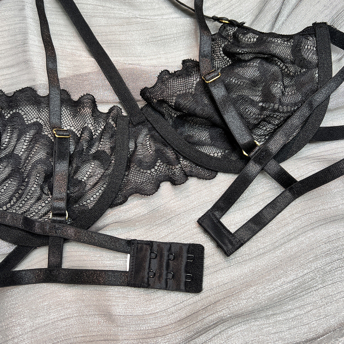 Lace 3-Piece Set Halter Lingerie - detail view 30